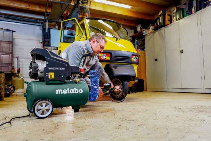 Купити Компресор Metabo Basic 250-24 OF (601523000). Офіційний магазин Metabo, фірмова гарантія з доставкою по Украіні