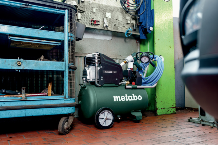Купити Компресор Metabo Basic 300-50 (601525000). Офіційний магазин Metabo, фірмова гарантія з доставкою по Украіні